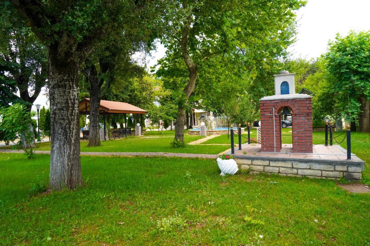 Krikonis Hotel Ioannina Exterior photo